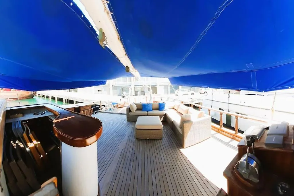 Úszó hotel Adara Yacht - Big Turkish Gulet Barcelona Hotel