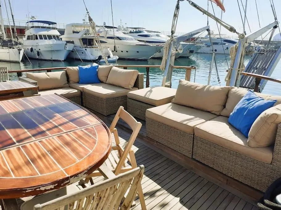 Adara Yacht - Big Turkish Gulet Barcelona Hotel 0*,  Spanyolország