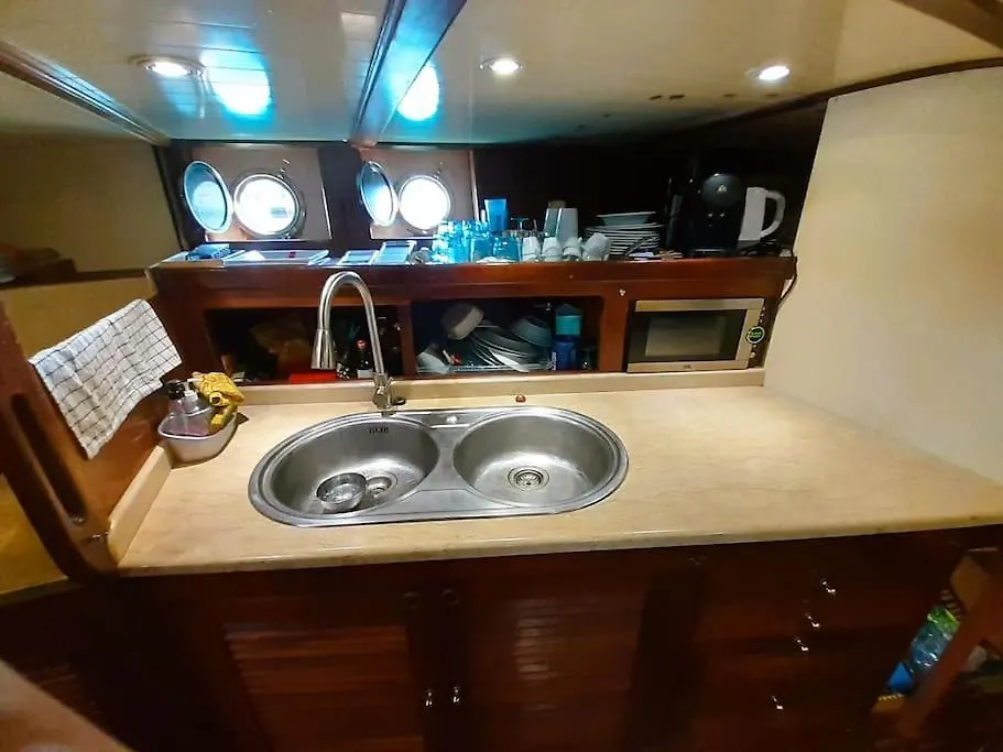 Úszó hotel Adara Yacht - Big Turkish Gulet Barcelona Hotel
